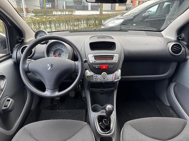 Occasion Peugeot 107 68 PK (50 kW) 2011 Grijs Hatchback