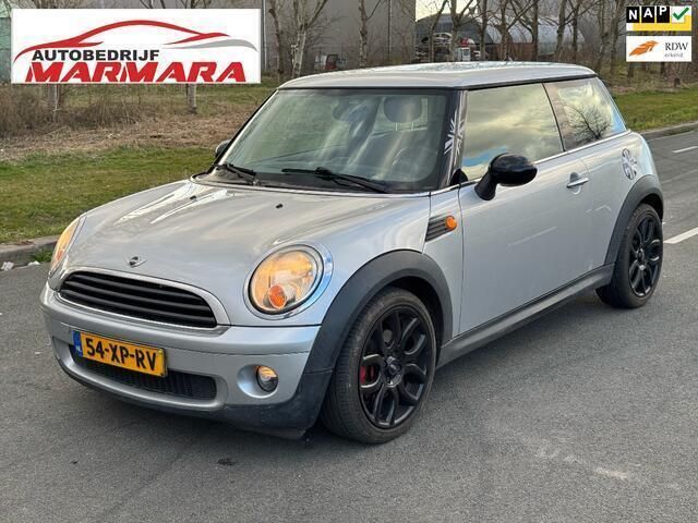 Grijs Gebruikt 2007 Mini ONE Hatchback | € 2.450 (Eerlijke prijs) - Afbeelding 1/4