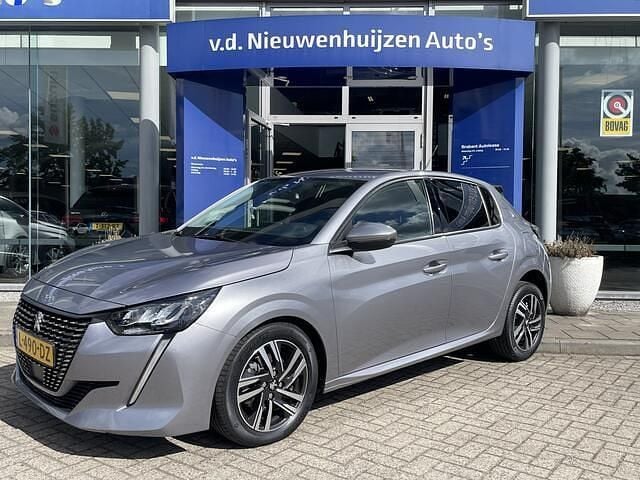 Grijs Gebruikt 2021 Peugeot 208 Allure Hatchback | € 17.950 (Eerlijke prijs) - Afbeelding 1/4