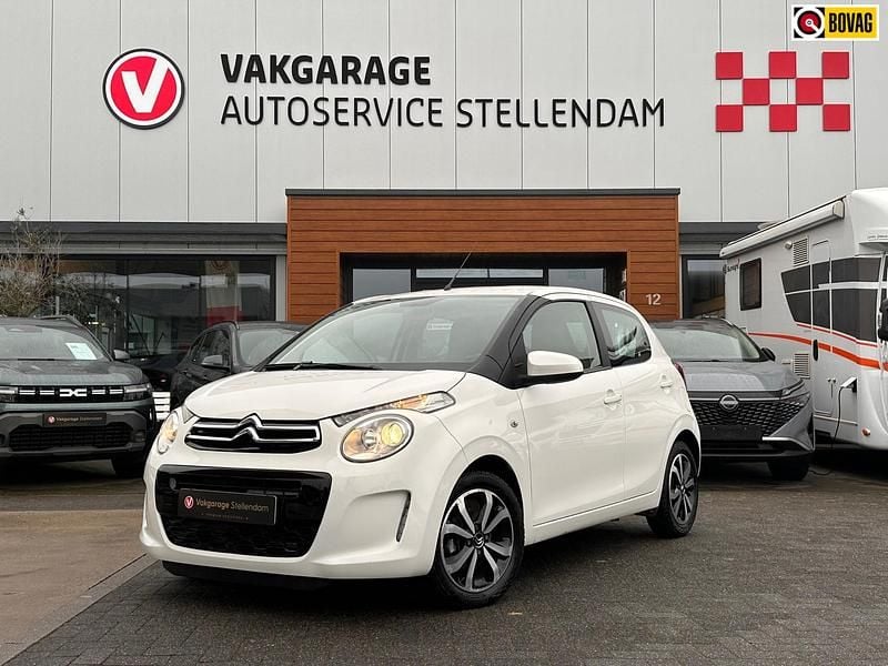 Wit Occasion 2026 Citroën C1 Shine Hatchback | € 9.950 (Super prijs) - Afbeelding 1/4