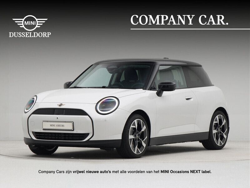 Wit, metallic lak Gebruikt 2024 Mini Cooper Classic Hatchback | € 37.750 - Afbeelding 1/4