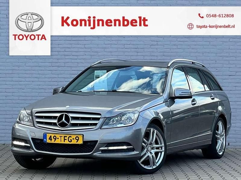 Grijs, metallic lak Gebruikt 2011 Mercedes C180 Avantgarde Stationwagen | € 6.995 (Eerlijke prijs) - Afbeelding 1/2