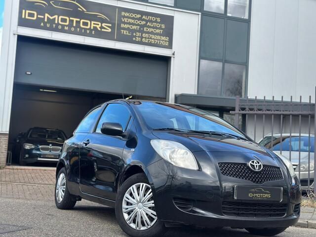Zwart Occasion 2007 Toyota Yaris Sol Hatchback | € 2.450 (Eerlijke prijs) - Afbeelding 1/4