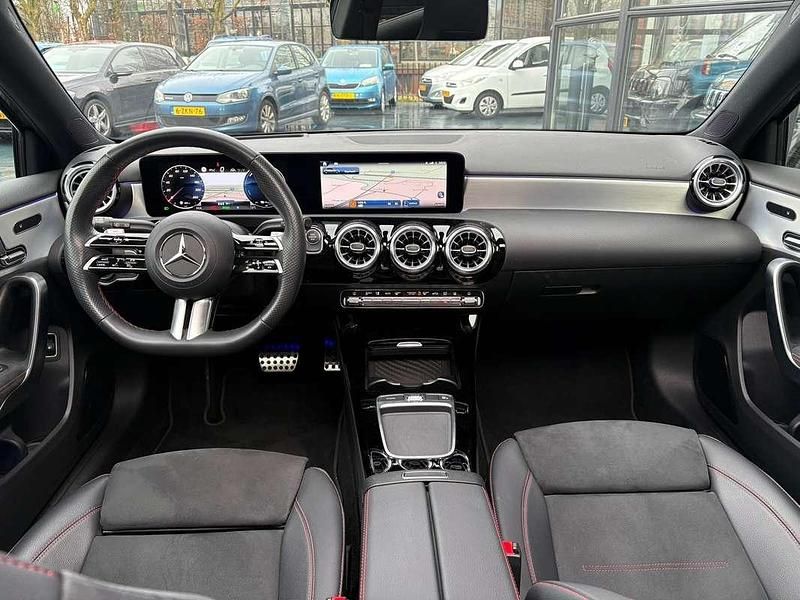 Occasion Mercedes A250 AMG line Plus 218 PK (160 kW) 2024 Grijs Hatchback
