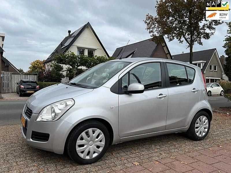 Grijs Gebruikt 2011 Suzuki Splash Exclusive Hatchback | € 5.780 (Eerlijke prijs) - Afbeelding 1/4