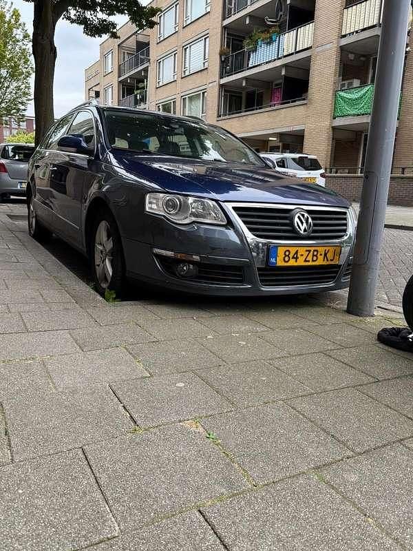 Blauw Gebruikt 2008 VW Passat GT Stationwagen | € 1.500 (Goede deal) - Afbeelding 1/4