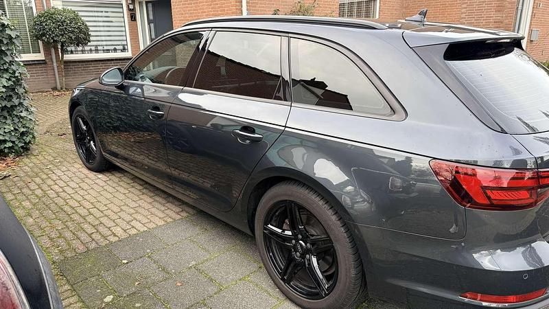 Occasion Audi A4 150 PK (110 kW) 2019 Grijs Stationwagen