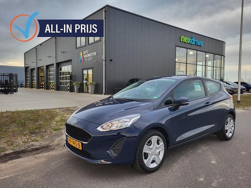 Blauw Occasion 2017 Ford Fiesta Trend Hatchback | € 7.250 (Eerlijke prijs) - Afbeelding 1/4