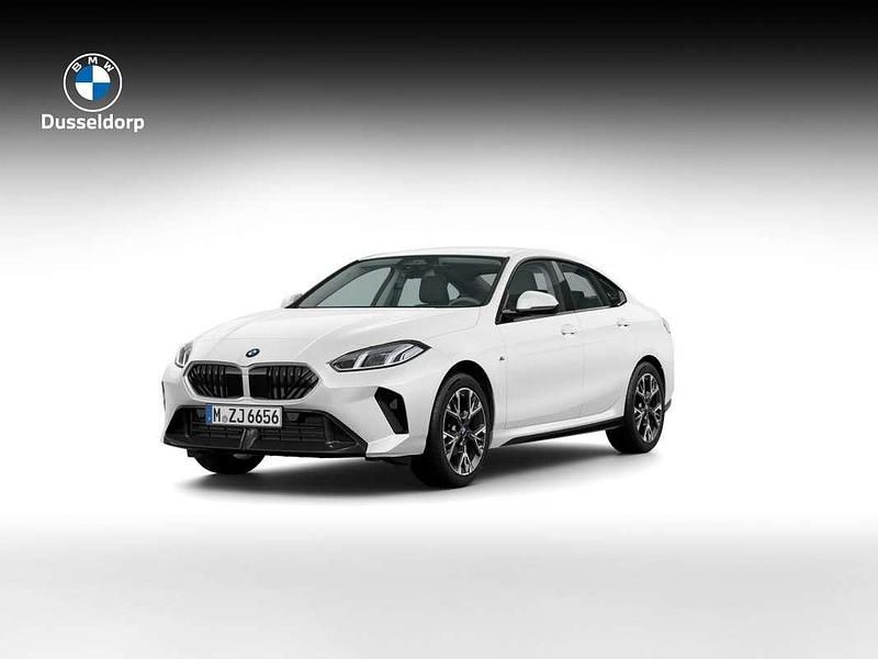 Wit Nieuw 2024 BMW 220 Comfort Edition Coupé | € 47.057 - Afbeelding 1/4
