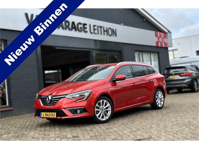 Rood Gebruikt 2019 Renault Mégane GT Line GT-Line Stationwagen | € 14.950 (Eerlijke prijs) - Afbeelding 1/4
