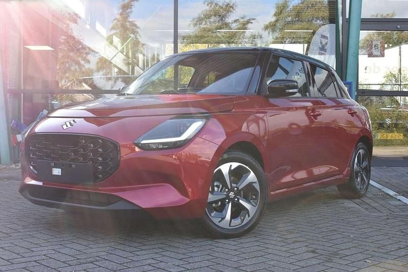 Rood Gebruikt 2025 Suzuki Swift Style Hatchback | € 25.499 (Iets duurder) - Afbeelding 1/4
