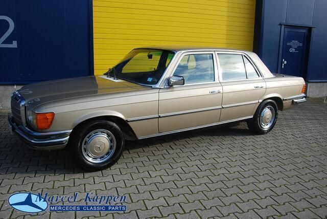 Bruin Gebruikt 1974 Mercedes 350 | € 18.900 - Afbeelding 1/4