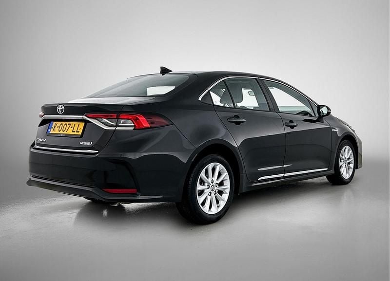 Occasion Toyota Corolla Active 123 PK (90 kW) 2021 Zwart Sedan
