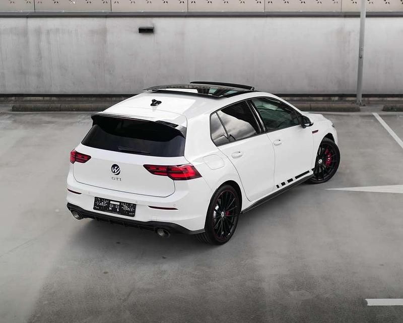 Wit Gebruikt 2022 VW Golf VIII GTI Clubsport Hatchback | € 39.995 (Eerlijke prijs) - Afbeelding 1/4