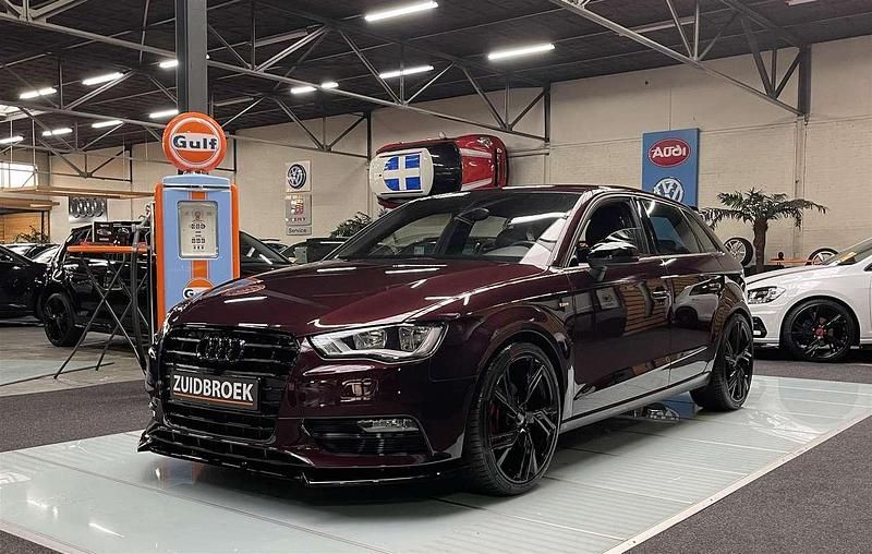 Paars Gebruikt 2013 Audi A3 S-Line Hatchback | € 15.999 (Eerlijke prijs) - Afbeelding 1/4