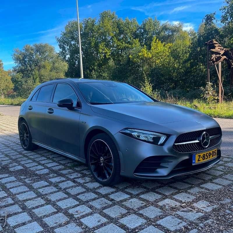Occasion Mercedes A250 AMG line 160 PK (117 kW) 2020 Grijs Stationwagen