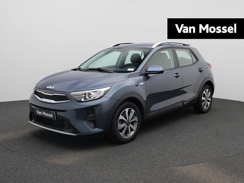 Blauw Gebruikt 2022 Kia Stonic Comfort SUV | € 17.900 (Goede deal) - Afbeelding 1/4