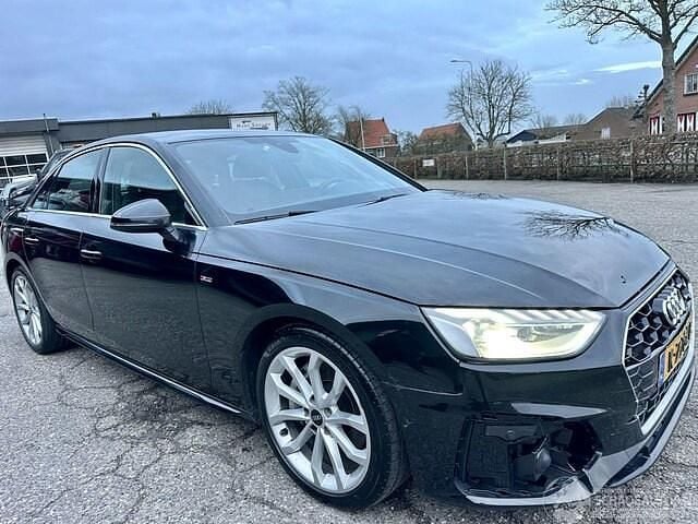Occasion Audi A4 S-Line 2021 Zwart Sedan
