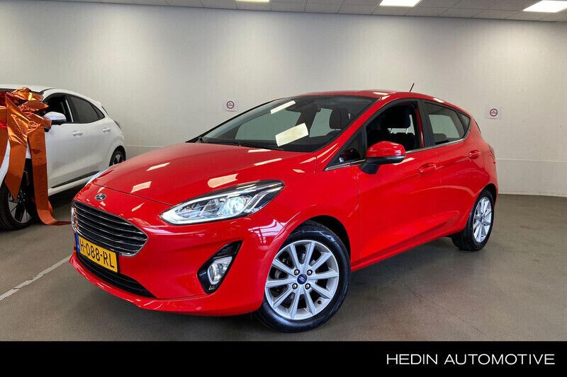 Rood Gebruikt 2020 Ford Fiesta Titanium Hatchback | € 13.745 (Eerlijke prijs) - Afbeelding 1/4
