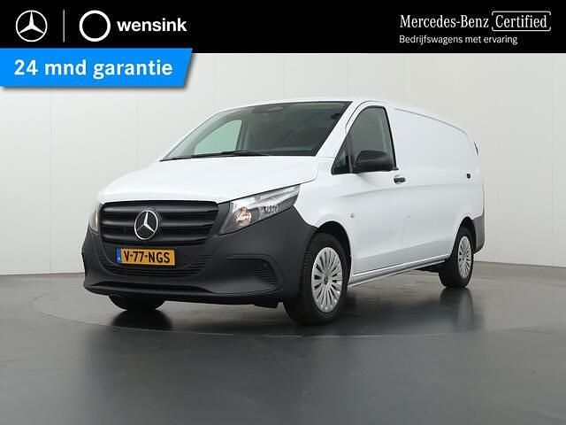 Wit Gebruikt 2024 Mercedes Vito Van | € 36.650 (Eerlijke prijs) - Afbeelding 1/4