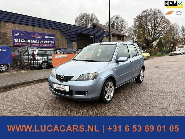 Grijs Gebruikt 2007 Mazda 2 Touring MPV | € 1.395 (Eerlijke prijs) - Afbeelding 1/4