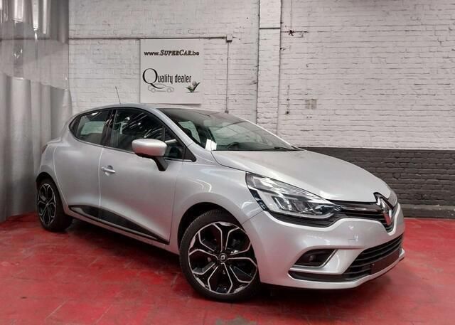 Grijs Gebruikt 2017 Renault Clio IV Intens Sedan | € 11.490 (Goede deal) - Afbeelding 1/4