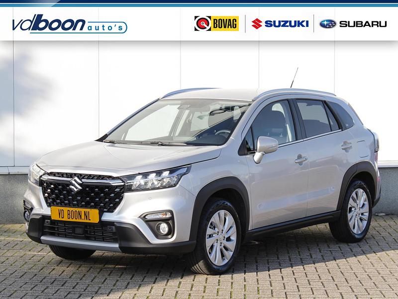 Grijs Gebruikt 2023 Suzuki SX4 S-Cross SUV | € 24.795 (Eerlijke prijs) - Afbeelding 1/4