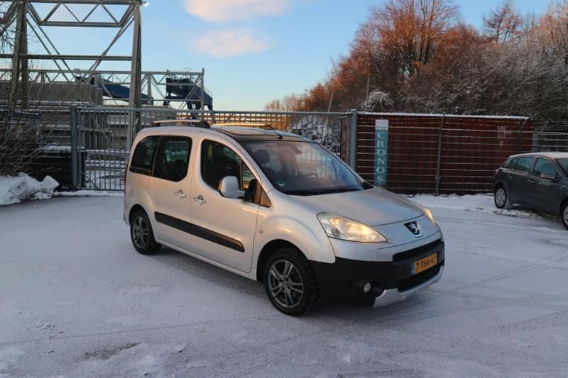 Grijs Occasion 2009 Peugeot Partner Tepee MPV | € 3.999 (Goede deal) - Afbeelding 1/4