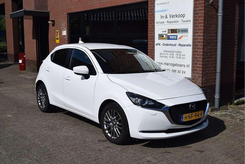 Grijs Gebruikt 2021 Mazda 2 Signature Hatchback | € 15.950 (Eerlijke prijs) - Afbeelding 1/4