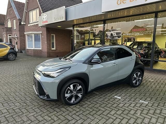 Nieuw Toyota Aygo X Pulse 116 PK (85 kW) 2026 Groen SUV