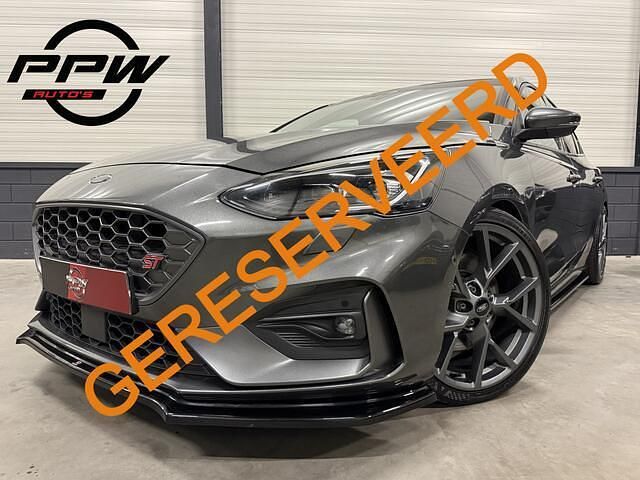 Grijs Gebruikt 2019 Ford Focus Performance Edition Hatchback | € 26.850 (Super prijs) - Afbeelding 1/4