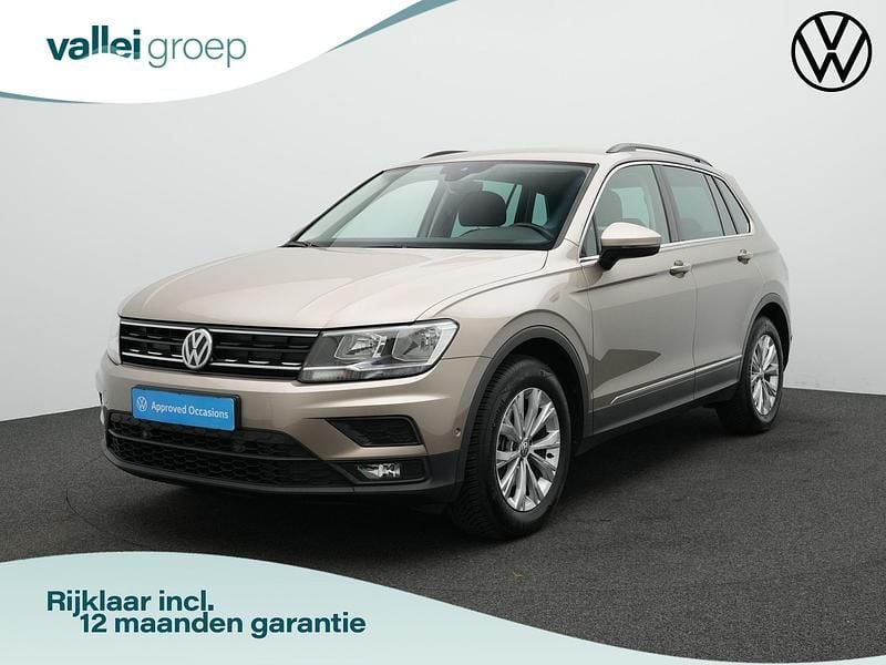 Beige Gebruikt 2020 VW Tiguan Comfortline SUV | € 26.200 (Super prijs) - Afbeelding 1/4