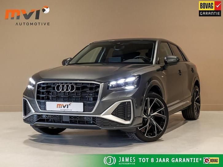 Grijs Gebruikt 2025 Audi Q2 Basis SUV | € 39.500 (Iets duurder) - Afbeelding 1/4