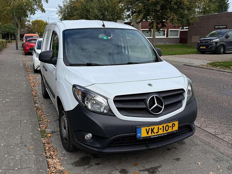 Wit Gebruikt 2021 Mercedes Citan 108 Van | € 10.750 (Eerlijke prijs) - Afbeelding 1/4