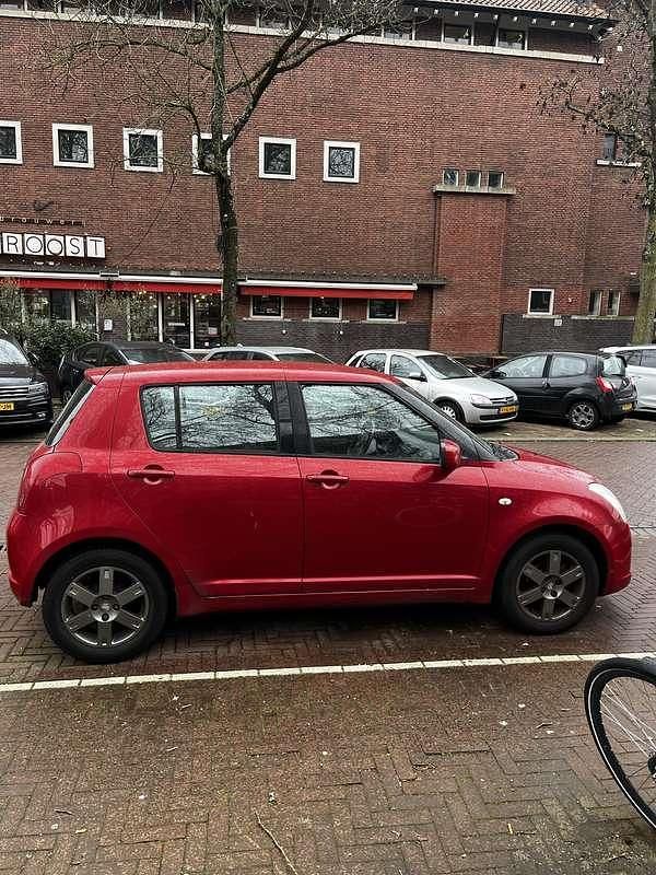 Occasion Suzuki Swift 92 PK (67 kW) 2005 Rood Hatchback