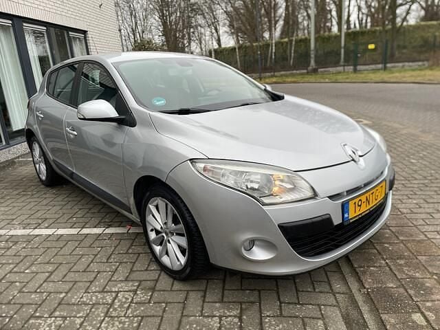 Occasion Renault Mégane III Authentique 110 PK (80 kW) 2011 Grijs Hatchback