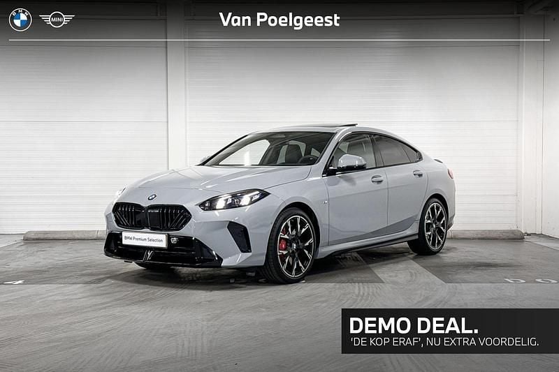 Grijs Gebruikt 2025 BMW 220 M Sport Sedan | € 40.900 (Goede deal) - Afbeelding 1/4