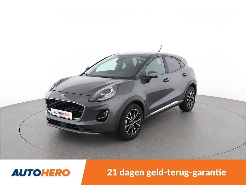 Grijs (metallic) Occasion 2022 Ford Puma Titanium SUV | € 17.449 (Super prijs) - Afbeelding 1/4