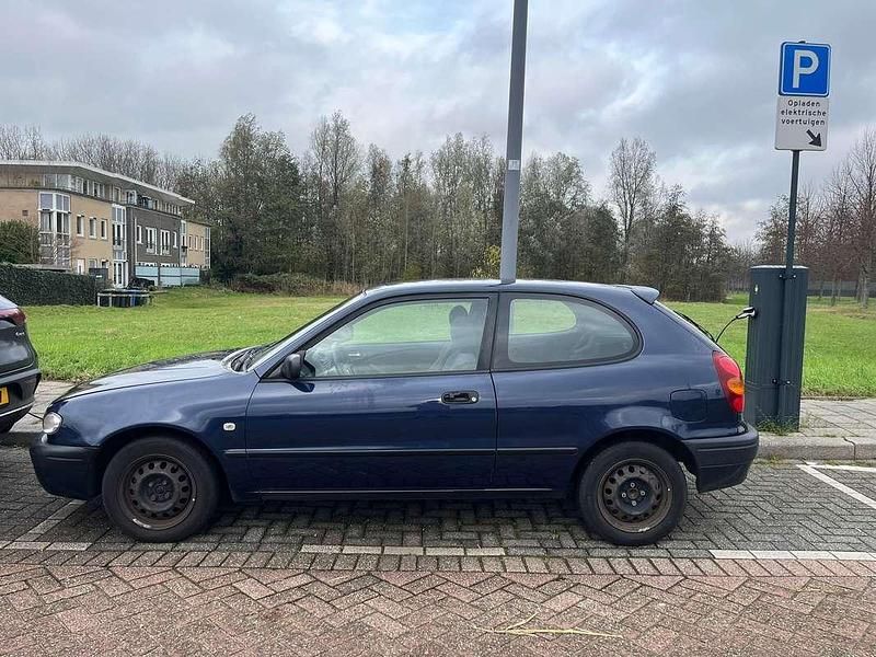 Occasion Toyota Corolla Terra 97 PK (71 kW) 2000 Blauw Hatchback