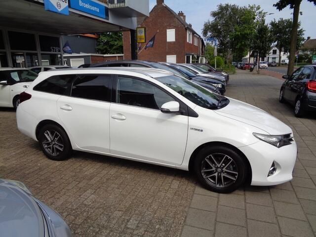 Occasion Toyota Auris 99 PK (72 kW) 2015 Wit Hatchback