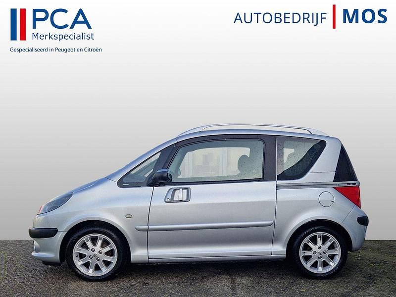 Grijs (metallic) Gebruikt 2005 Peugeot 1007 MPV | € 2.450 - Afbeelding 1/4