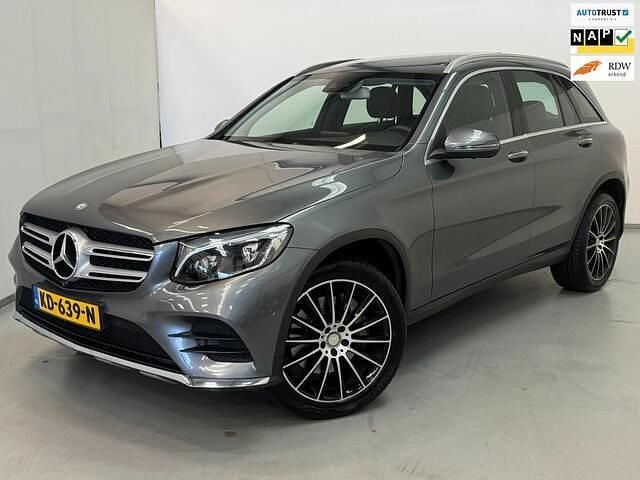 Grijs Occasion 2016 Mercedes GLC250 AMG SUV | € 24.750 (Eerlijke prijs) - Afbeelding 1/4
