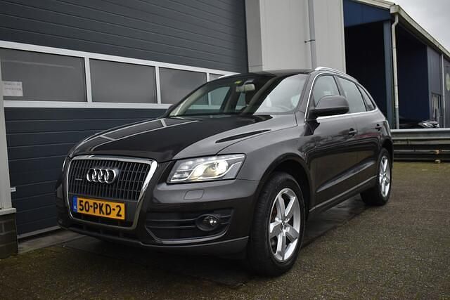 Grijs Occasion 2011 Audi Q5 Proline SUV | € 15.499 (Iets duurder) - Afbeelding 1/4