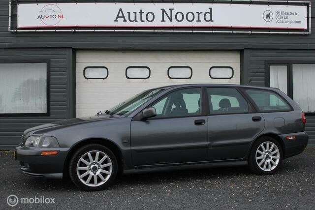 Grijs Gebruikt 2001 Volvo V40 Stationwagen | € 400 (Super prijs) - Afbeelding 1/4