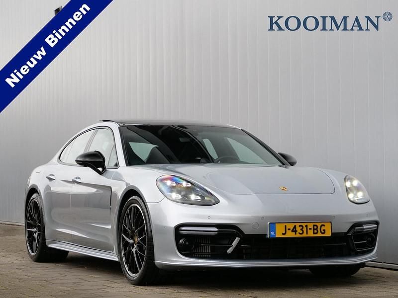 Grijs (metallic) Gebruikt 2020 Porsche Panamera Edition Hatchback | € 74.750 (Super prijs) - Afbeelding 1/4