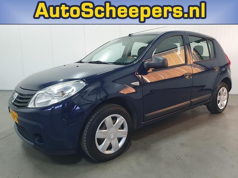 Blauw Gebruikt 2010 Dacia Sandero Ambiance Hatchback | € 1.745 (Eerlijke prijs) - Afbeelding 1/4