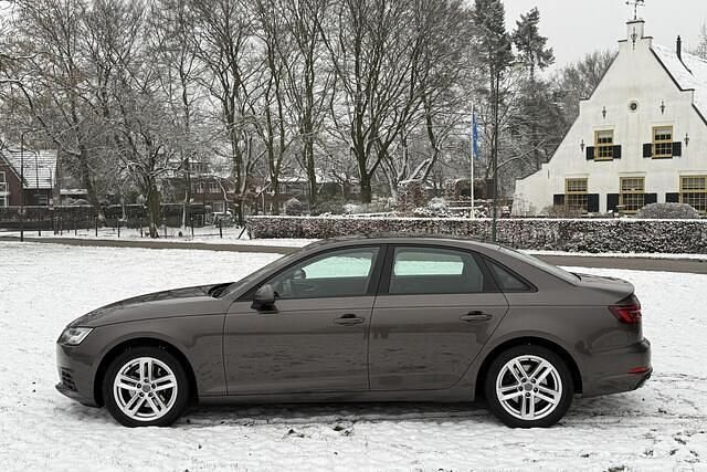 Occasion Audi A4 Sport 150 PK (110 kW) 2019 Bruin (metallic) Sedan