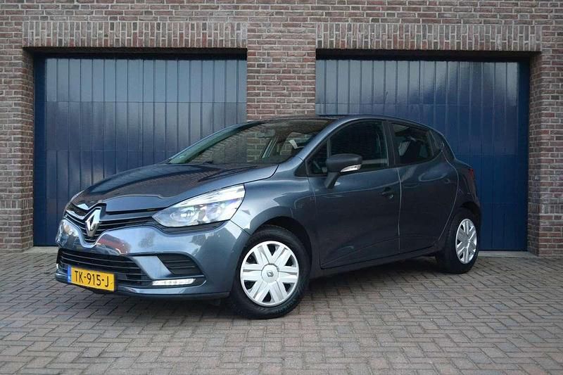 Grijs Occasion 2018 Renault Clio IV Life Hatchback | € 6.950 (Eerlijke prijs) - Afbeelding 1/4