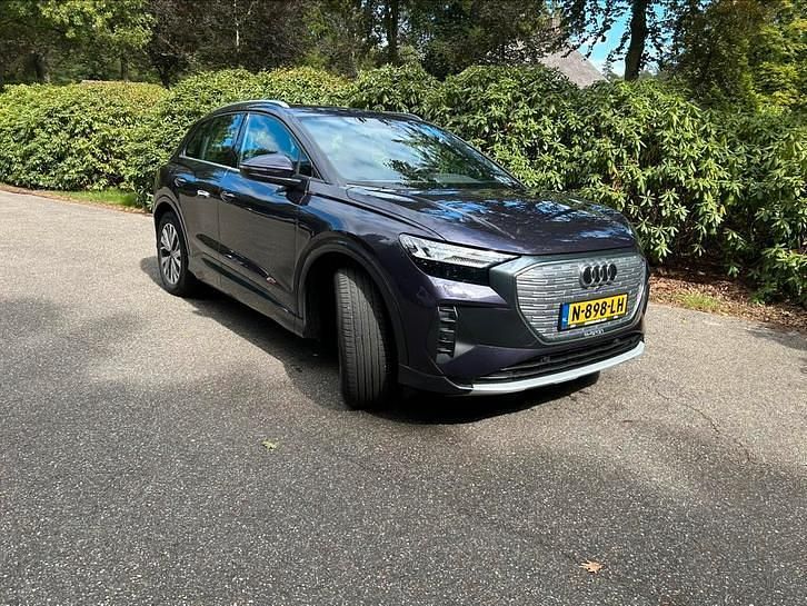 Paars Gebruikt 2021 Audi Q4 e-tron Advanced Plus SUV | € 23.999 (Eerlijke prijs) - Afbeelding 1/4