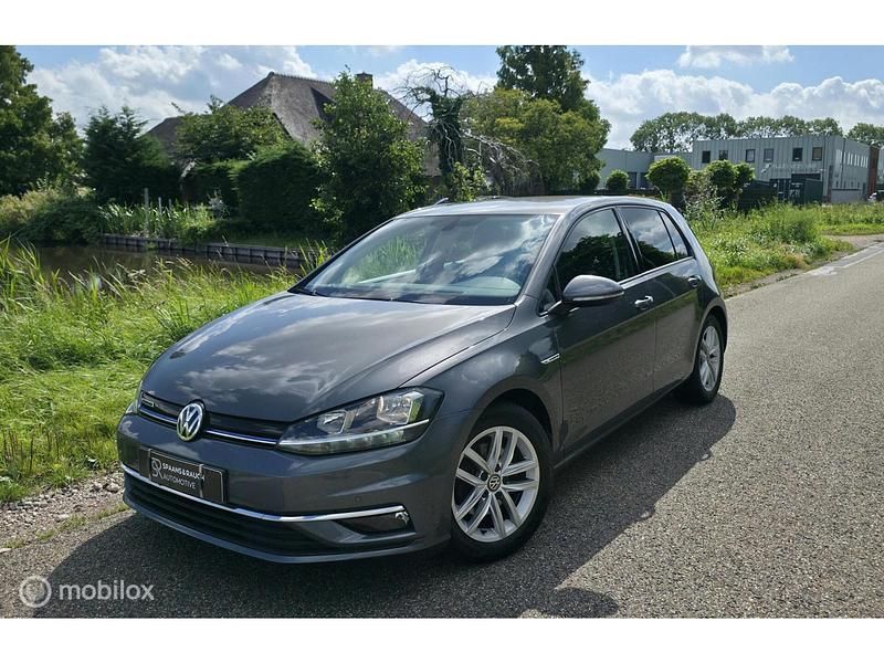 Grijs Gebruikt 2019 VW Golf VII Hatchback | € 15.995 (Super prijs) - Afbeelding 1/4